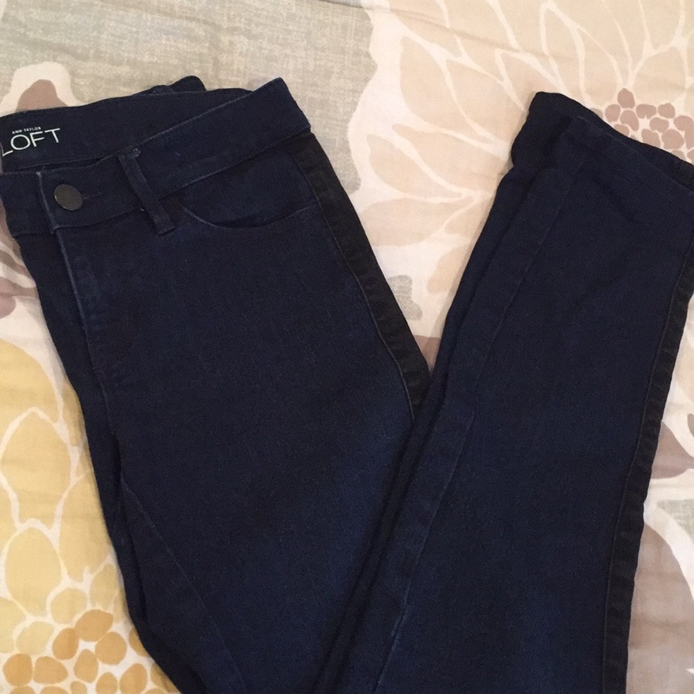 LOFT Modern Skinny Dark Demin Black Stripe 26/2